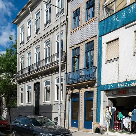 3br Family Friends Centre Metro *