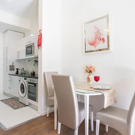 Villa 3br Family Friends Centre Metro